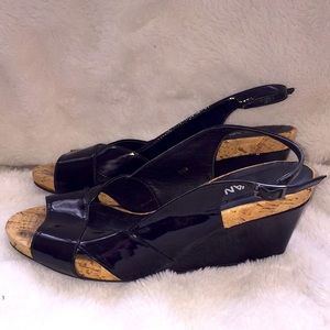 Van Eli Black Leather Open-Toe Heels